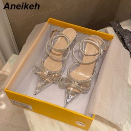 Aneikeh, весна/осень 2022, женская обувь, модные туфли-лодочки с острым носком и завязками-бабочками на узкой ленте, украшенные блестками в стиле пэчворк