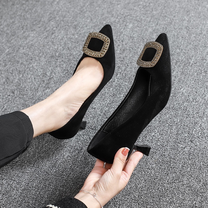 Новые весенне-осенние однослойные туфли на каблуке со средним каблуком Design Sense Niche Black Work Shoes 2720 фото 1